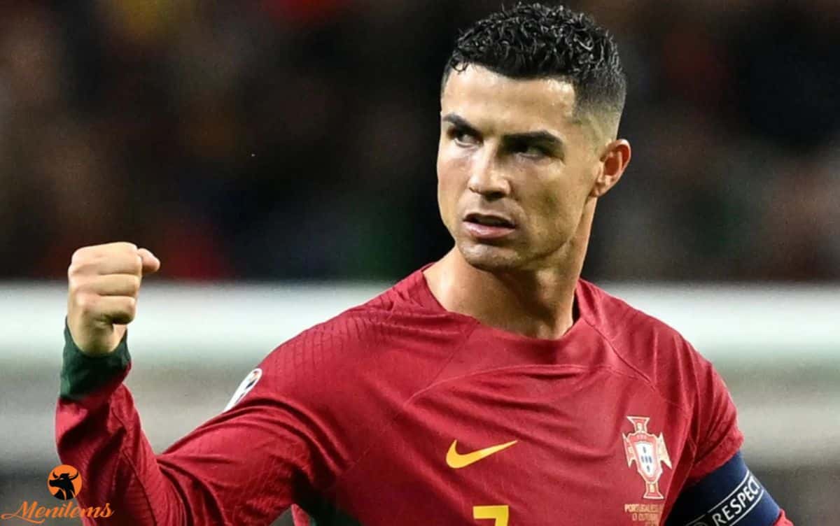 "Top 15 Kiểu Tóc Ronaldo Chất Nhất : Phong Cách Thời Thượng Của Siêu Sao Sân Cỏ"